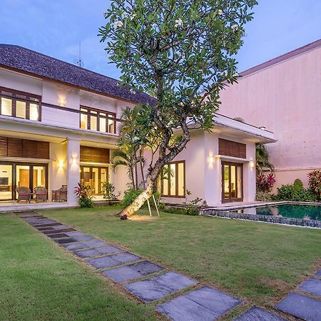 Bali Villa Lotus Seminyak Exterior foto