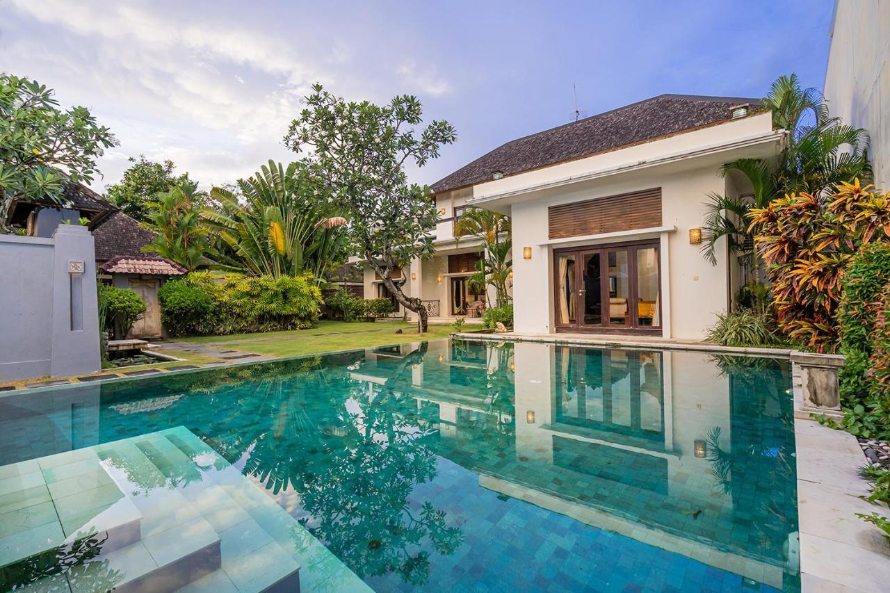 Bali Villa Lotus Seminyak Exterior foto