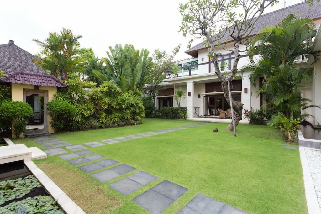 Bali Villa Lotus Seminyak Exterior foto